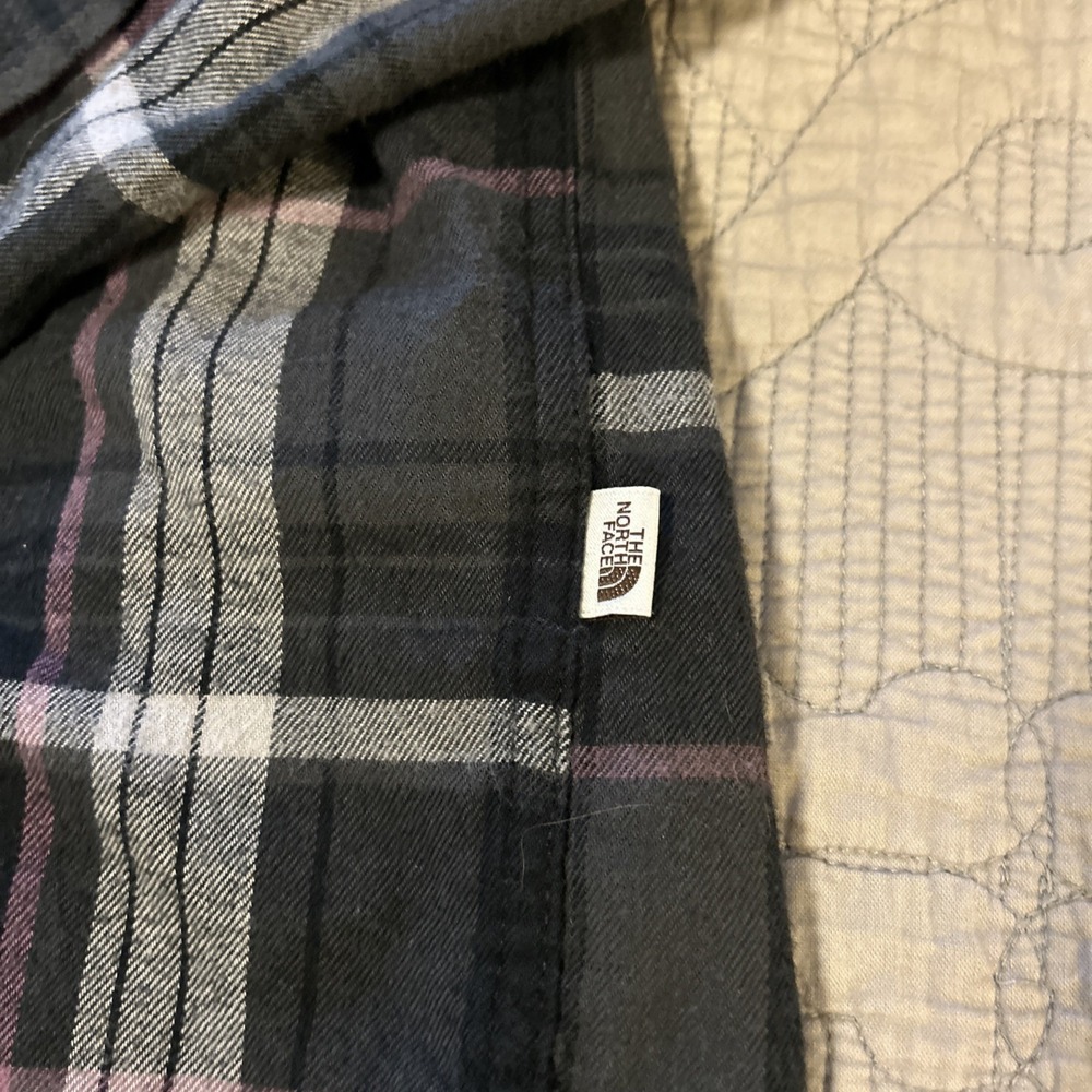 The North Face Men's Flannel Shirt Long Sleeve Button Down Gray Black Size M - Picture 3 of 5
